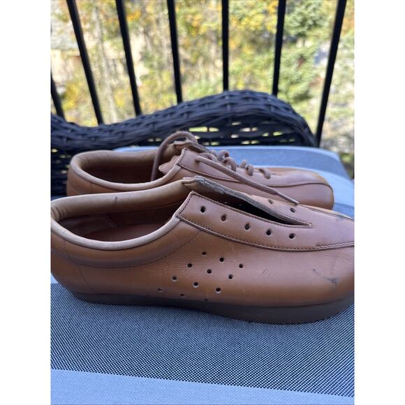 Roots Canada Leather Lace Up Shoes Women’s 7.5 M Brown Comfort Sneakers Tan - Picture 4 of 16